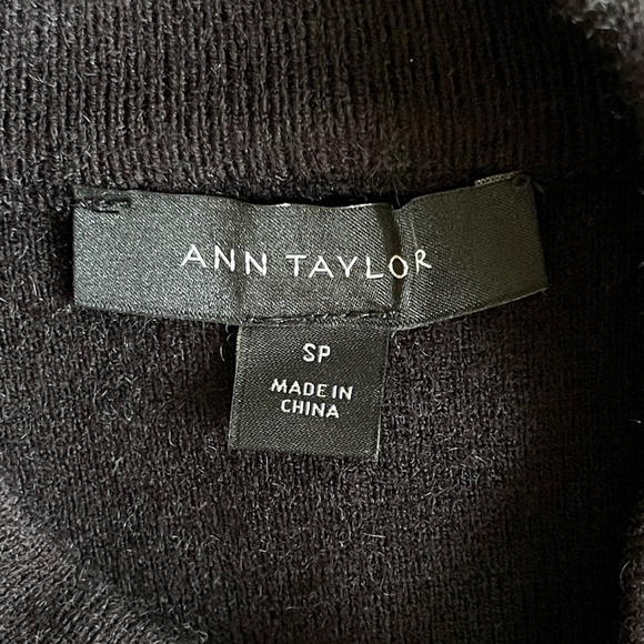 Womens Top ANN TAYLOR Black Shell Tee Leatherette Front Knit Short Sleeve Blouse - Picture 5 of 6